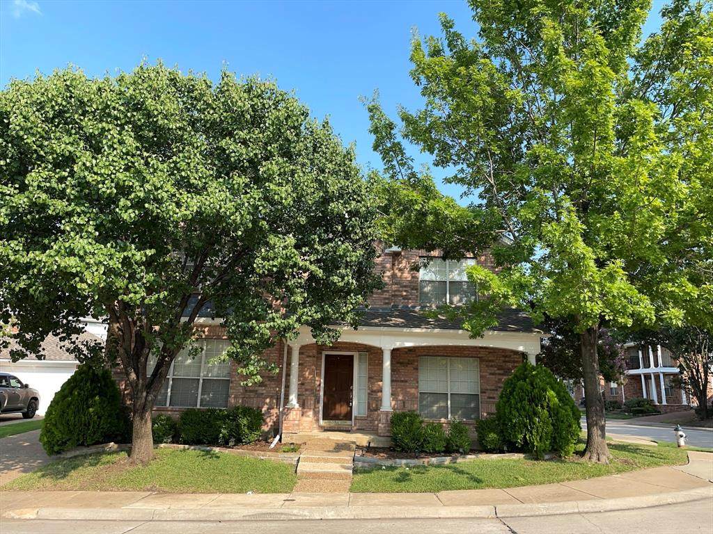 462 Richmond Street - Photo 1
