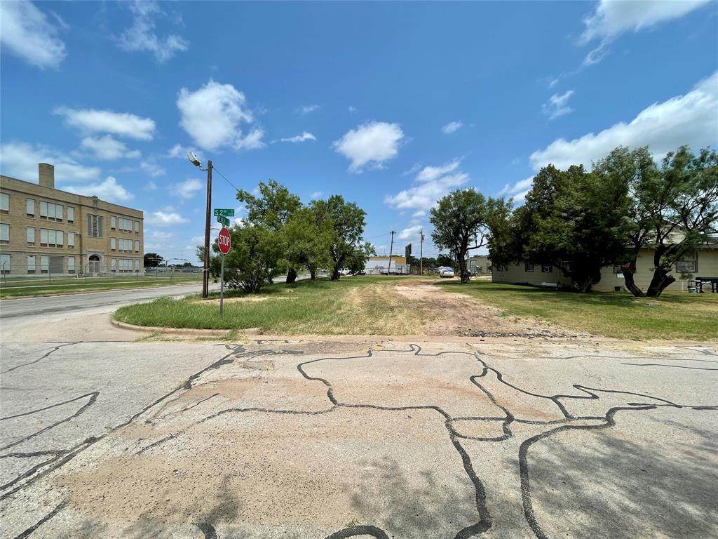 1540 2nd Street - Photo 1