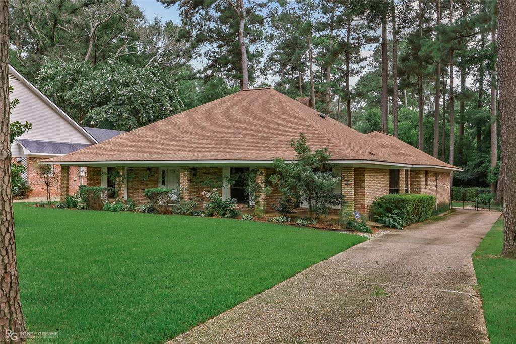 718 Hazelwood Drive - Photo 1