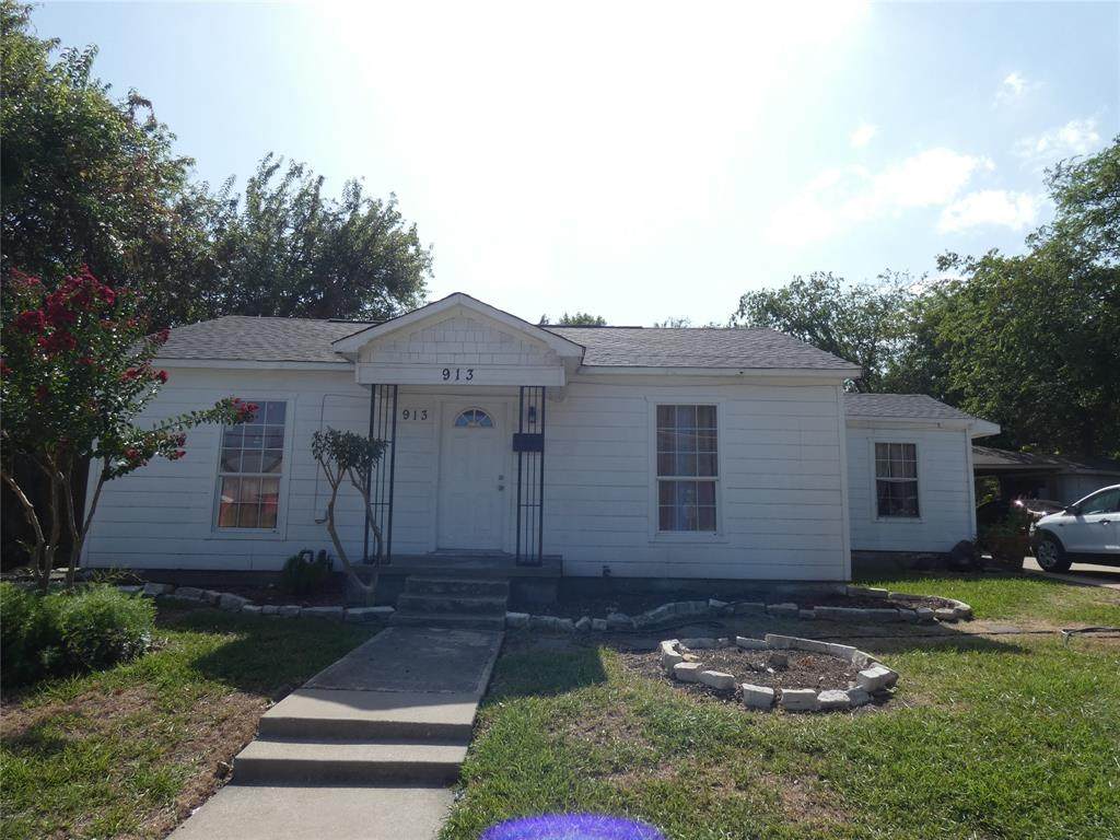 913 5th Street - Photo 1
