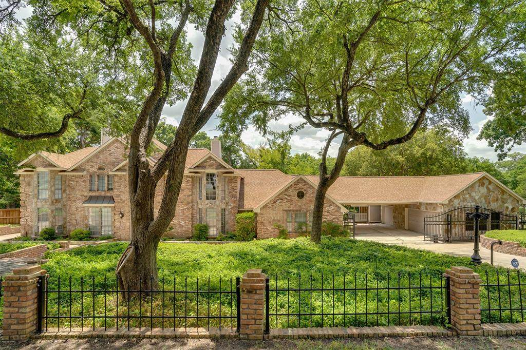 924 Red Oak Creek Drive - Photo 1