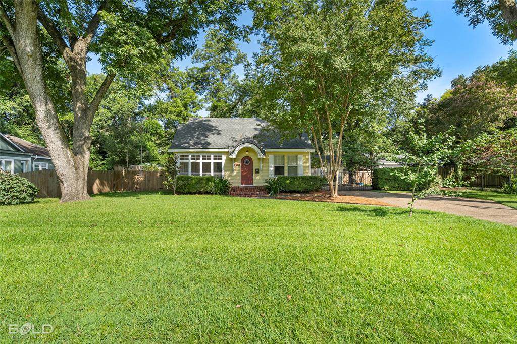116 Albany Avenue - Photo 1