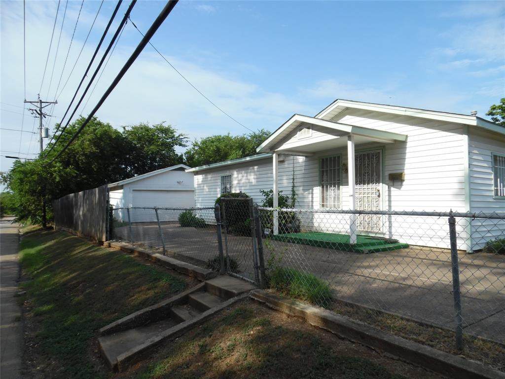 1618 Harvey Avenue - Photo 1