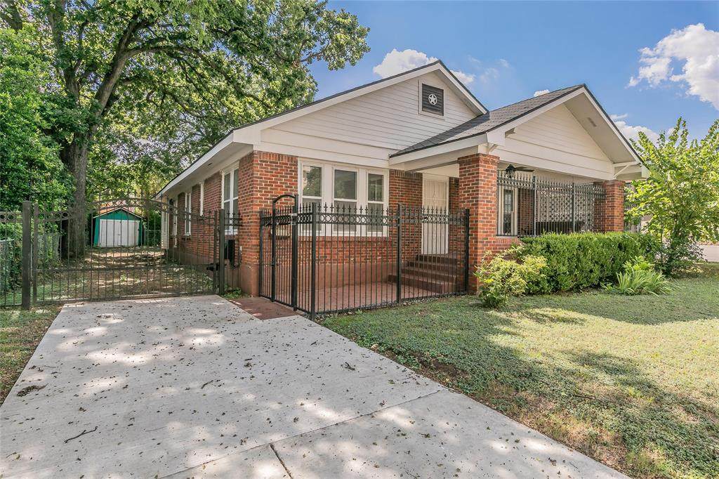1400 Montgomery Street - Photo 1