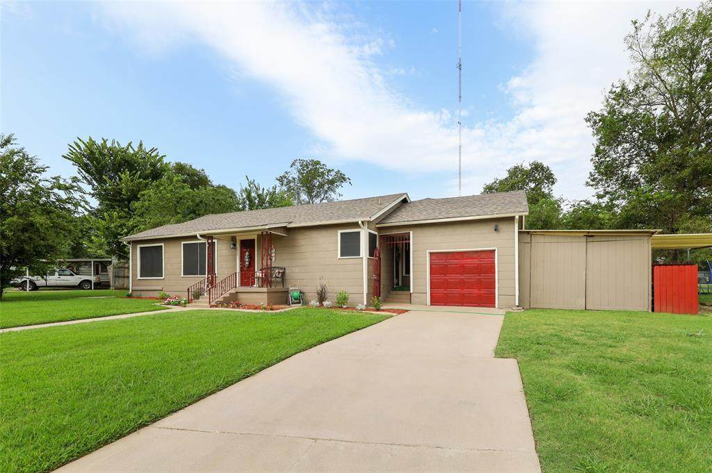 3025 Mesquite Road - Photo 1
