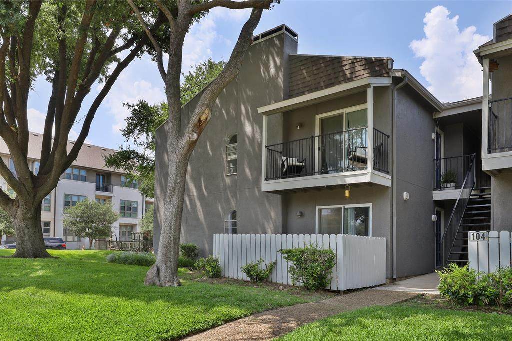6005 Danbury Lane - Photo 1