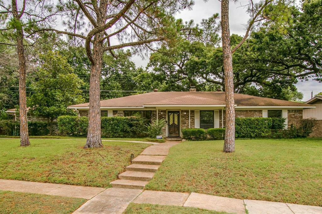 1300 Pickwick Lane - Photo 1