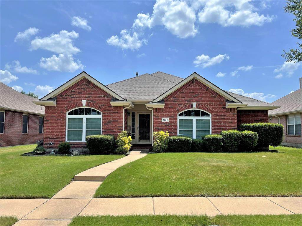 1534 Oakmont Drive - Photo 1