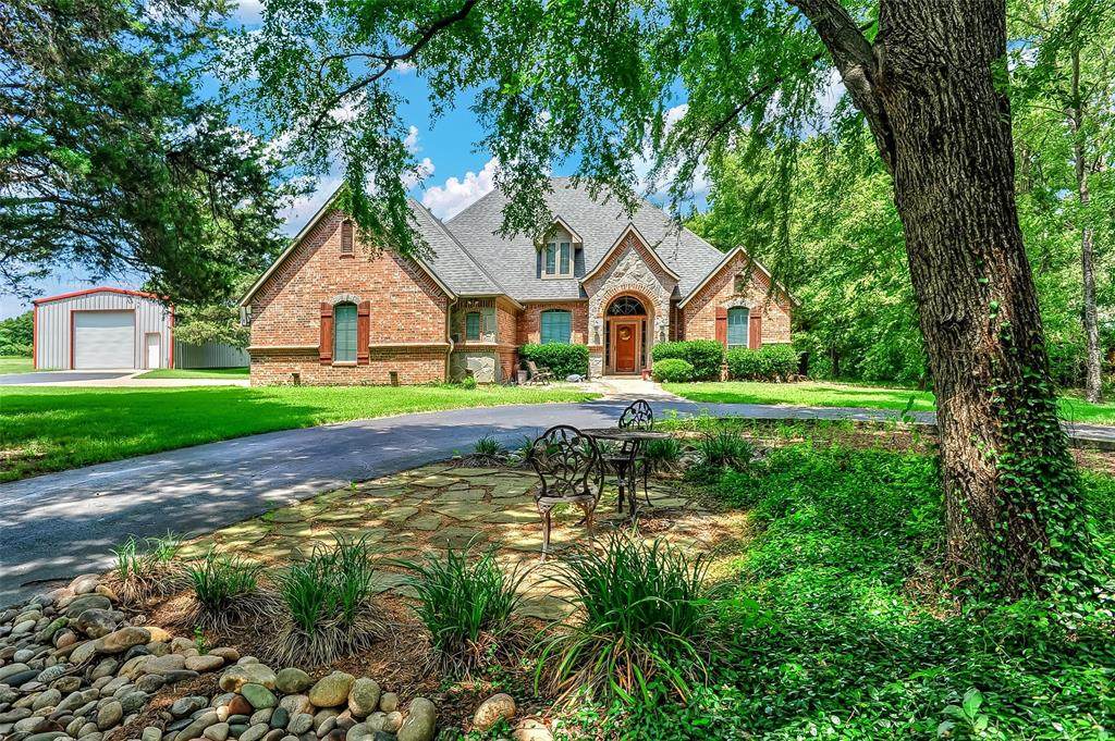 214 Reeves Road - Photo 1