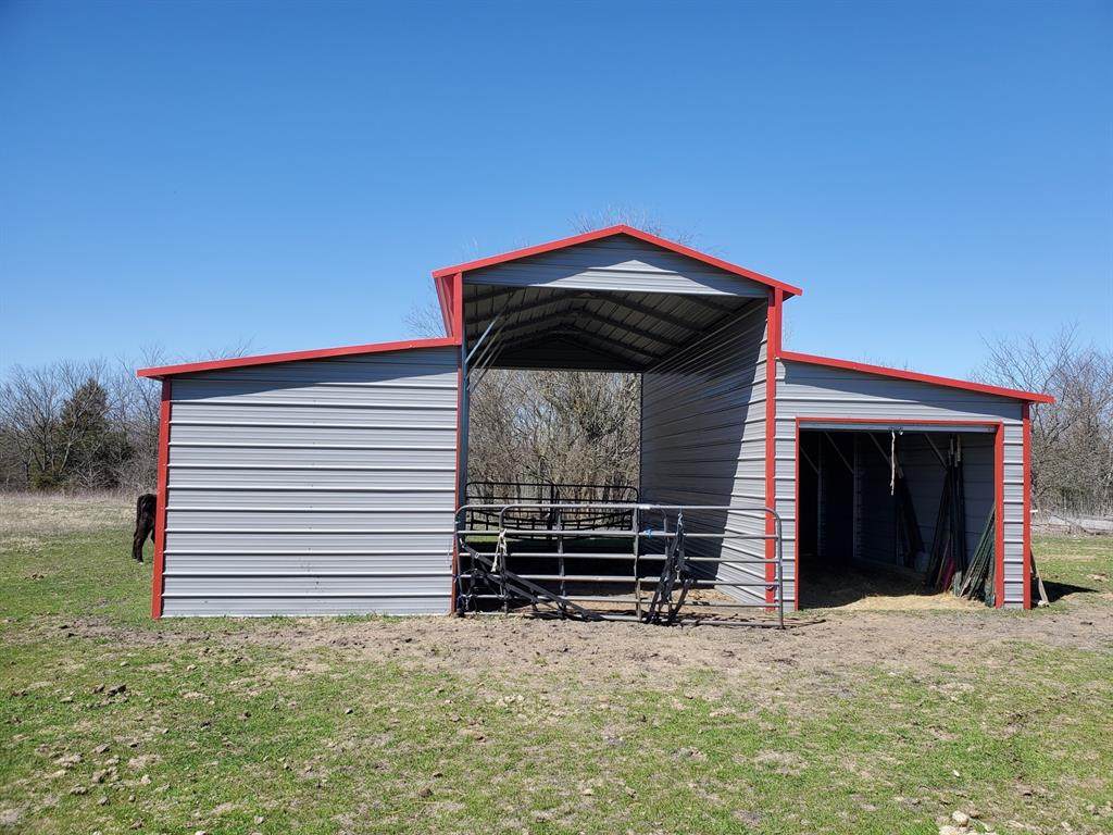 5798 County Road 593 - Photo 1