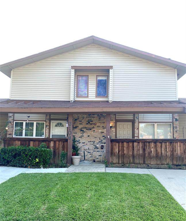 2111 Via Balboa - Photo 1
