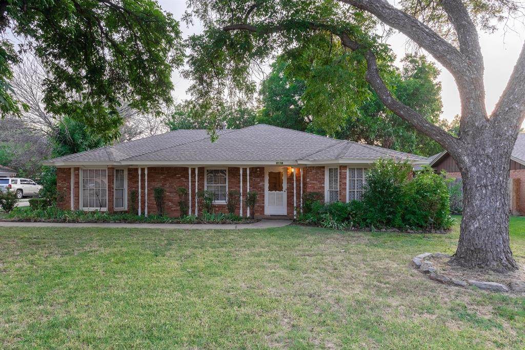2118 Elmwood Drive - Photo 1