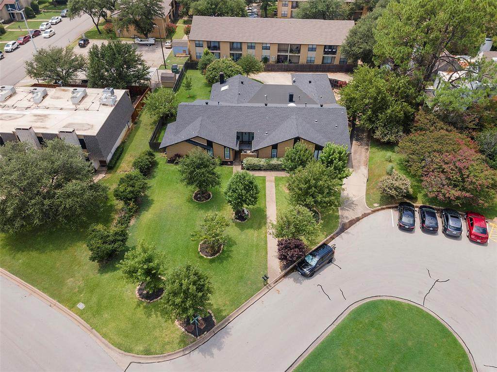 416 Hollyhill Lane - Photo 1