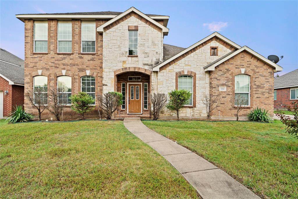 1506 Forest Creek Drive - Photo 1