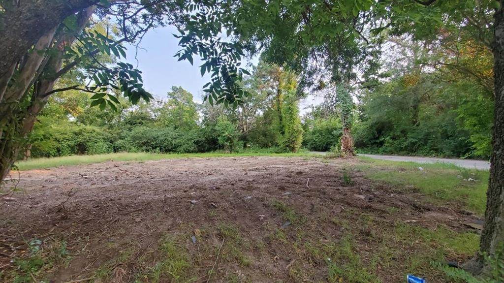 1700 Dixie Street - Photo 1