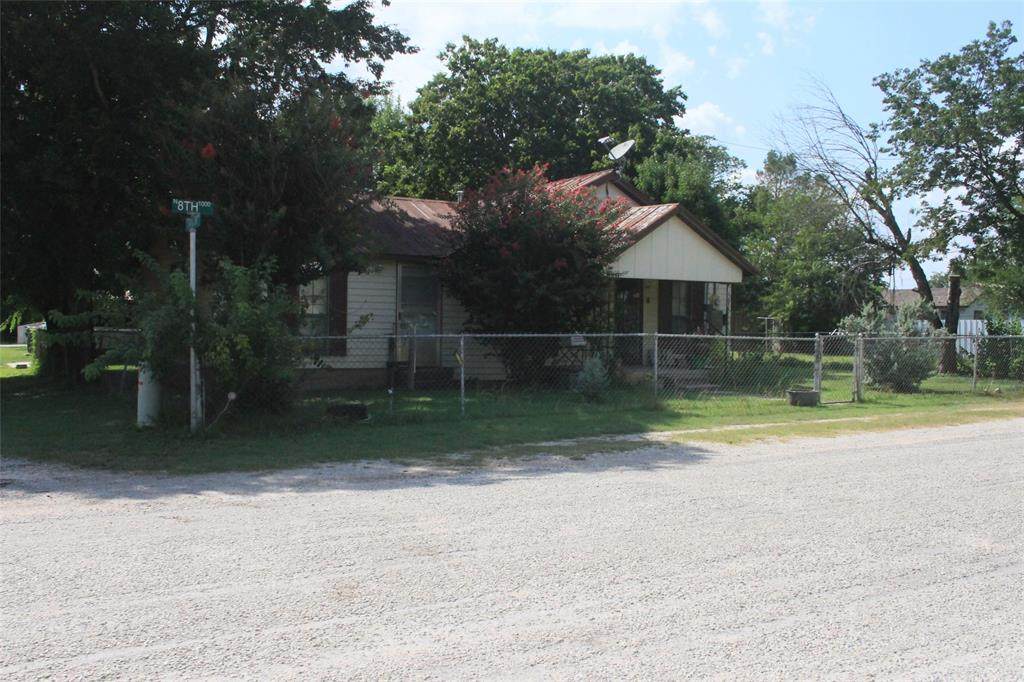 1001 8th Street - Photo 1