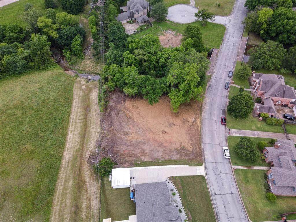 2209 Woodberry Drive - Photo 1