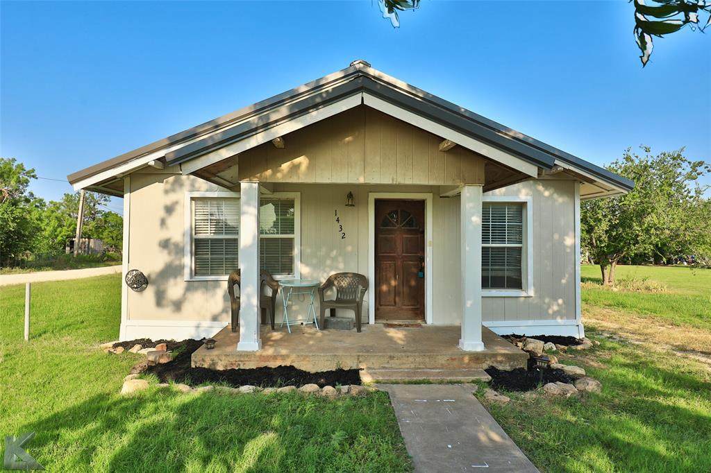 1432 Ave O - Photo 1