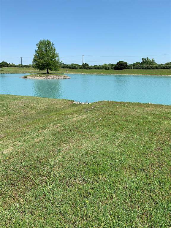 201 Island Way - Photo 1