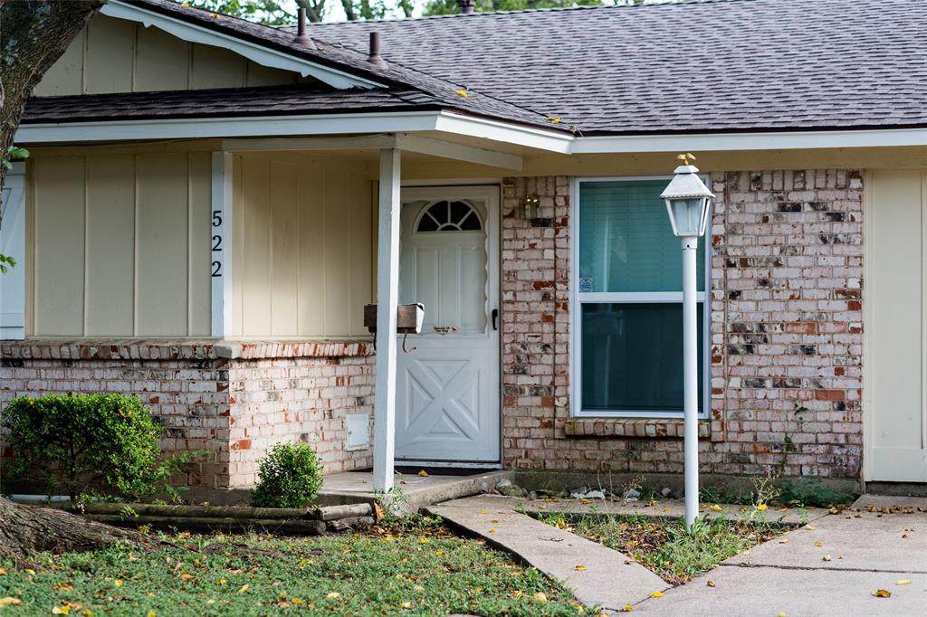 522 Thrush Avenue - Photo 1