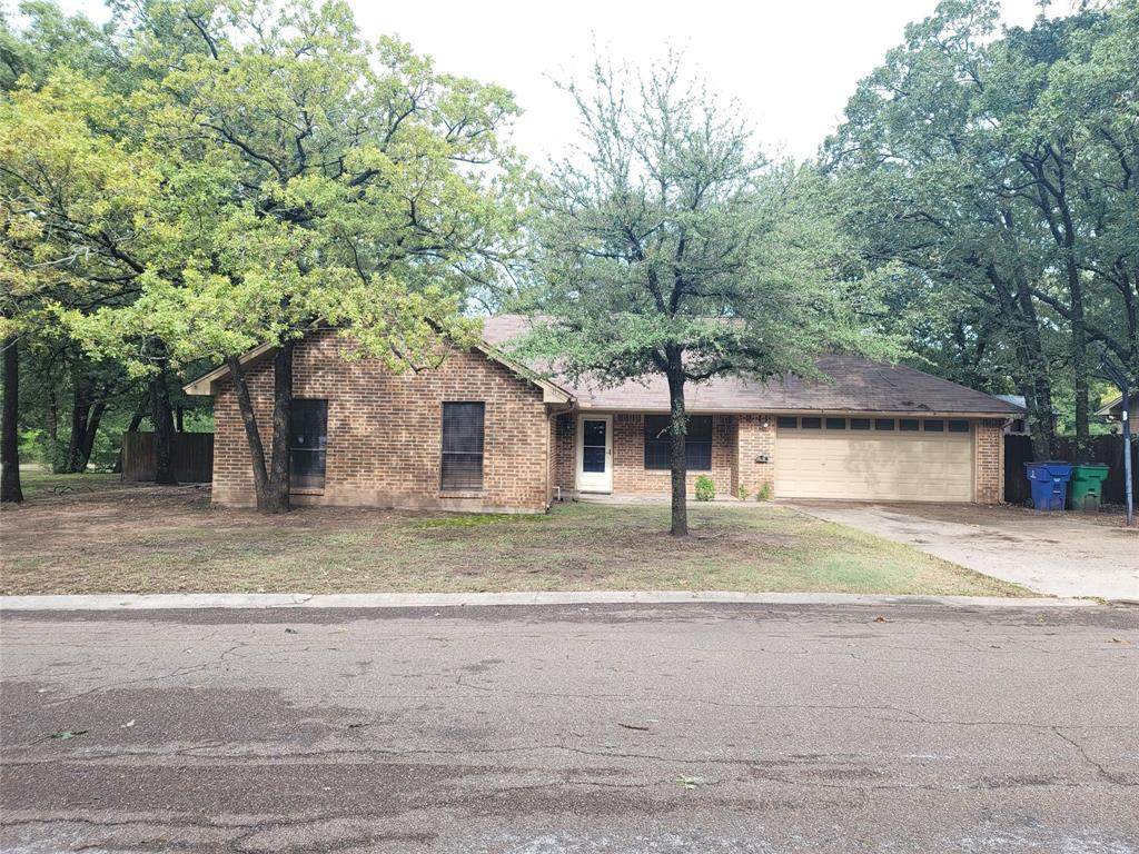 1402 Shady Lane - Photo 1