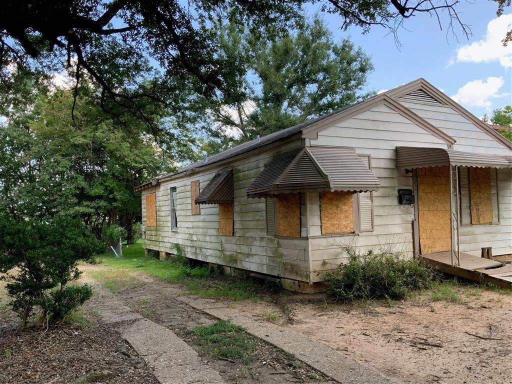 2423 Portland Avenue - Photo 1