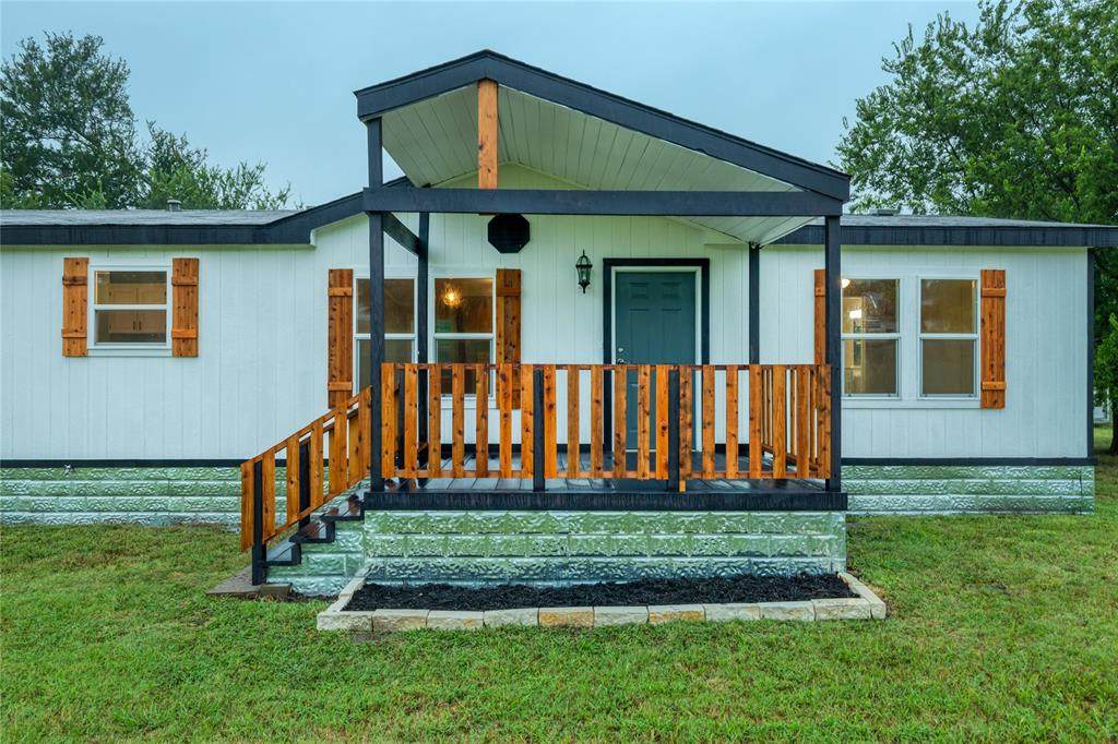 172 Blue Sky Lane - Photo 1