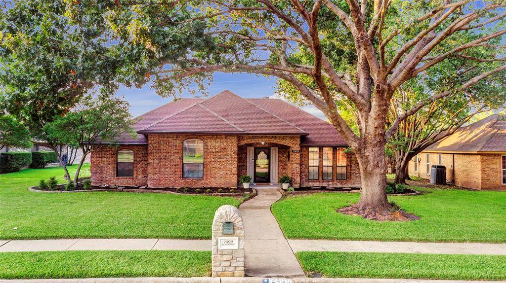 2409 Schooner Drive - Photo 1