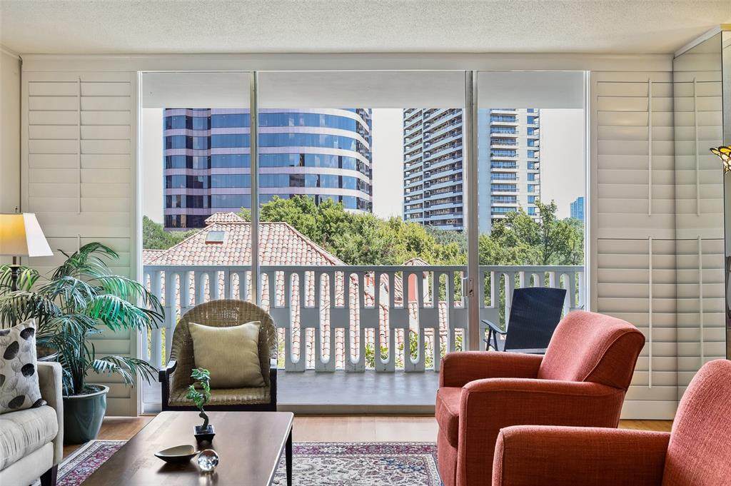3701 Turtle Creek Boulevard - Photo 1
