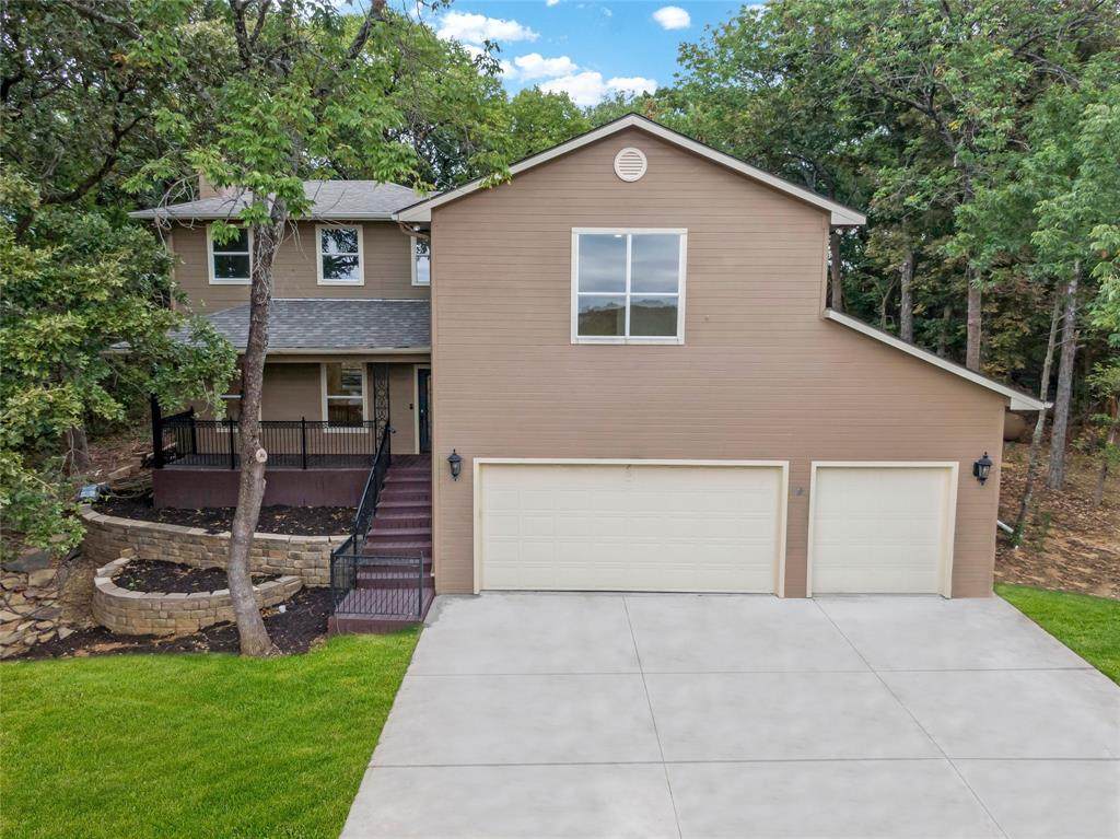 128 Bridlepath Drive - Photo 1