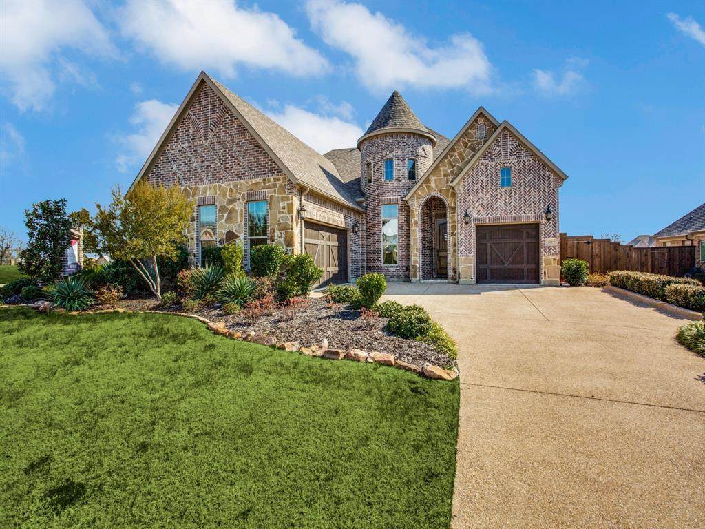 919 Hunters Creek Drive - Photo 1