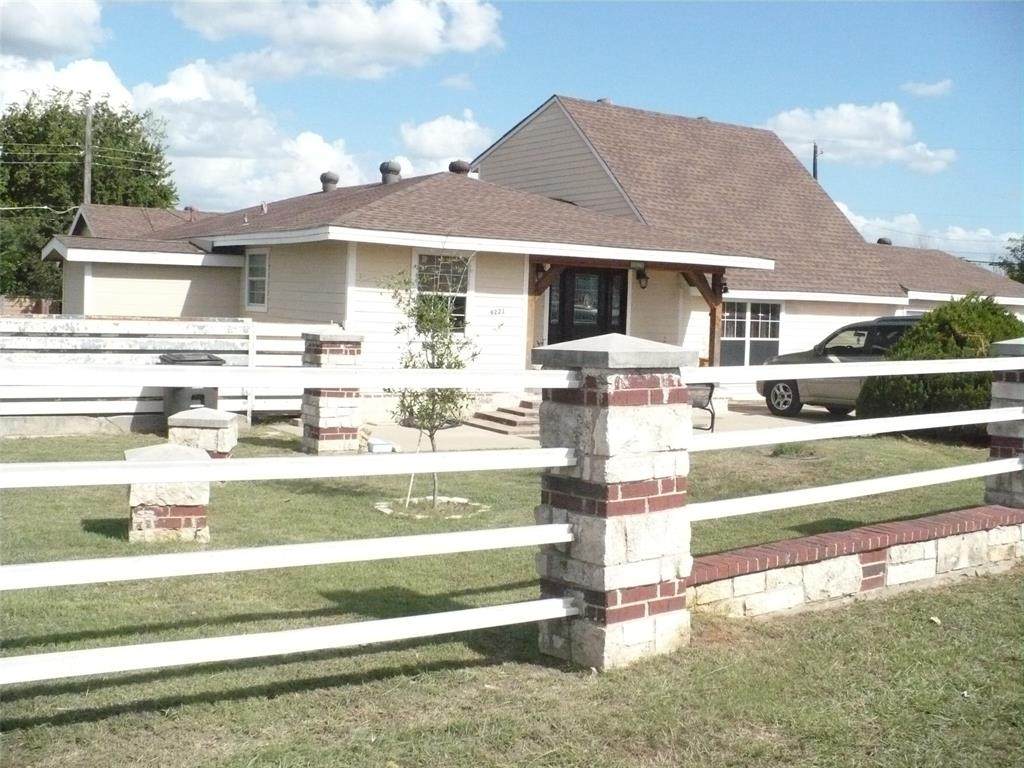 9221 Parkview Drive - Photo 1