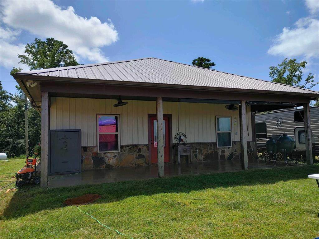 4616 Fm 1002 - Photo 1