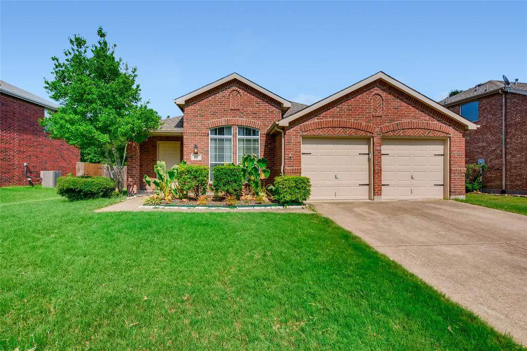 327 Bayberry Trail - Photo 1