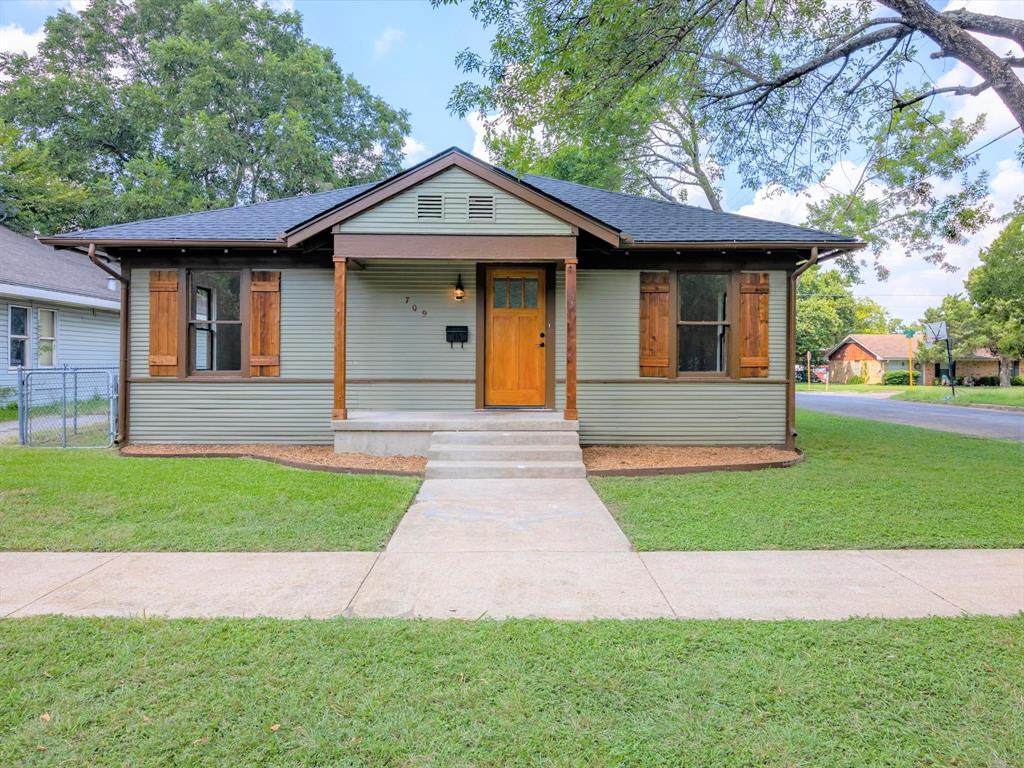 709 Gaines Street - Photo 1
