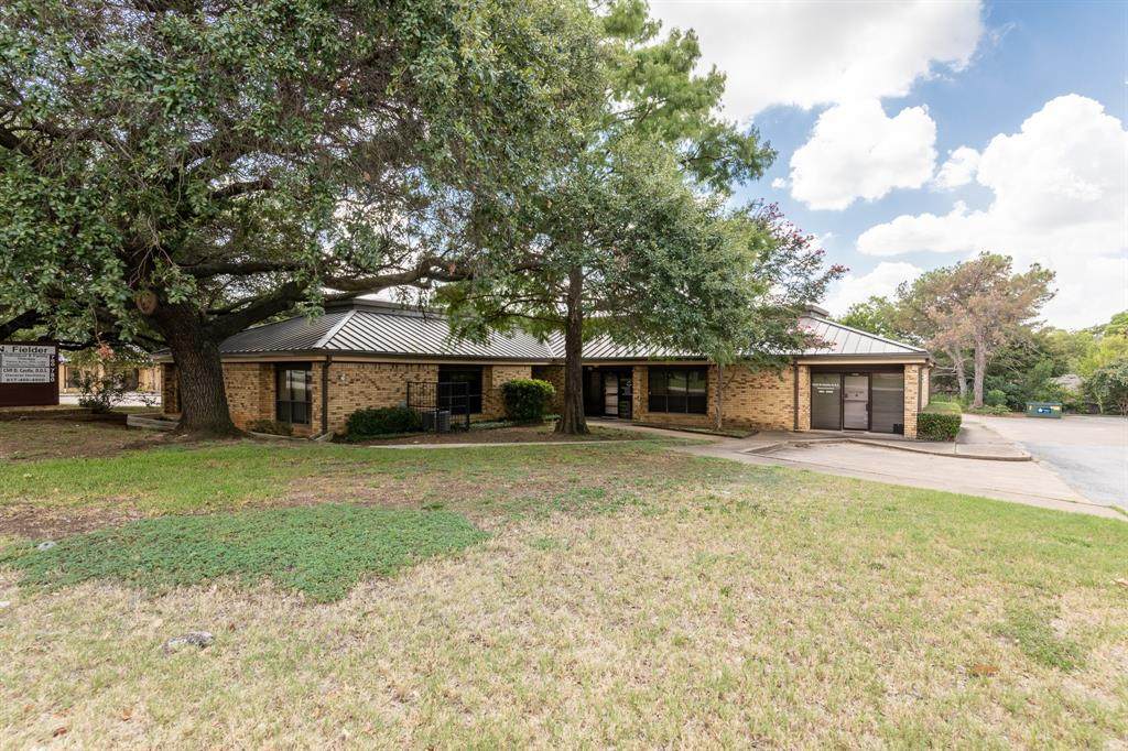 736 Fielder Road - Photo 1