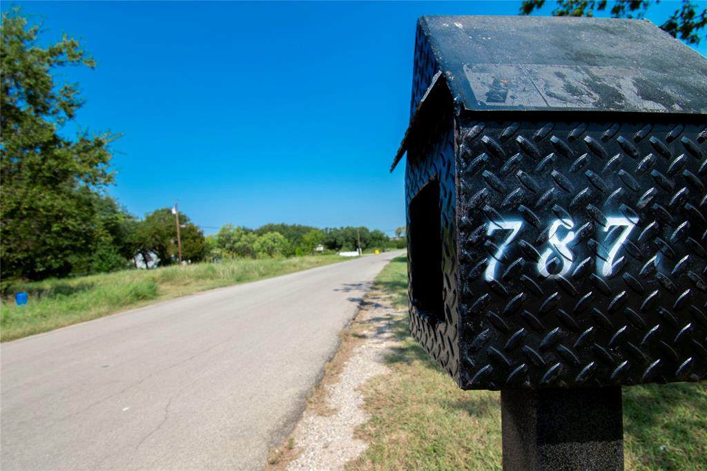 787 Lois Circle - Photo 1