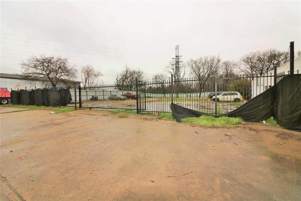 1231 Illinois Avenue - Photo 1