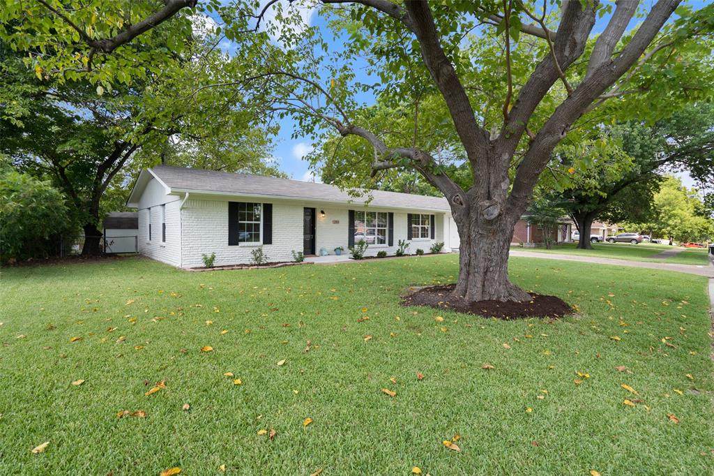 211 Joe White Street - Photo 1