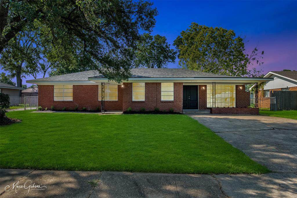 2528 Belmont Boulevard - Photo 1