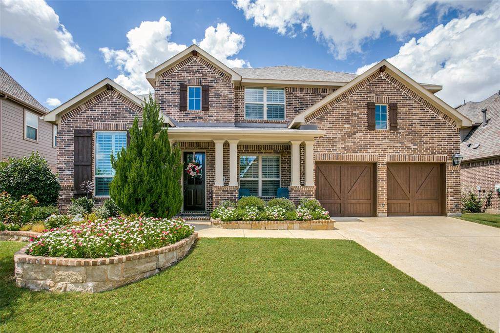 1005 Bluff Way - Photo 1