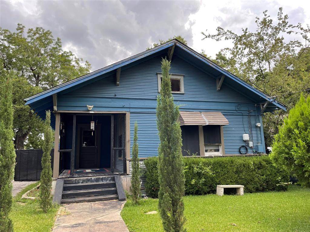 1004 Bishop Avenue - Photo 1