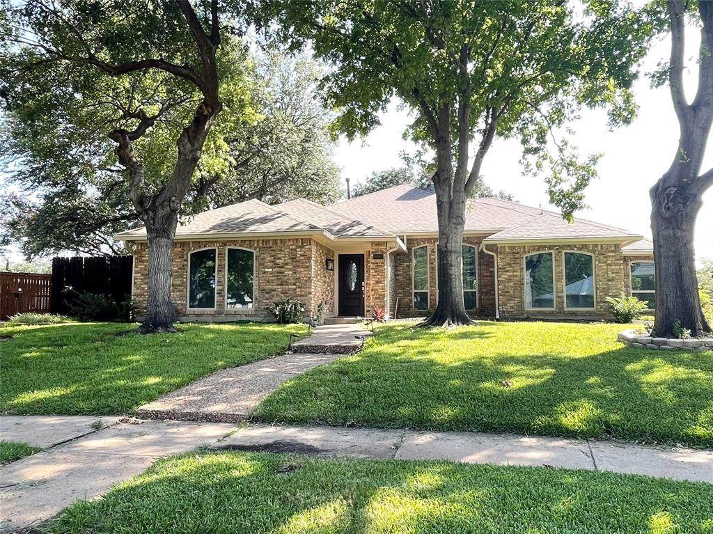 2908 Maple Court - Photo 1