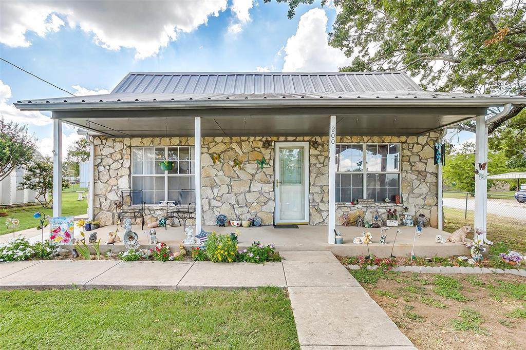 200 Ewing Street - Photo 1