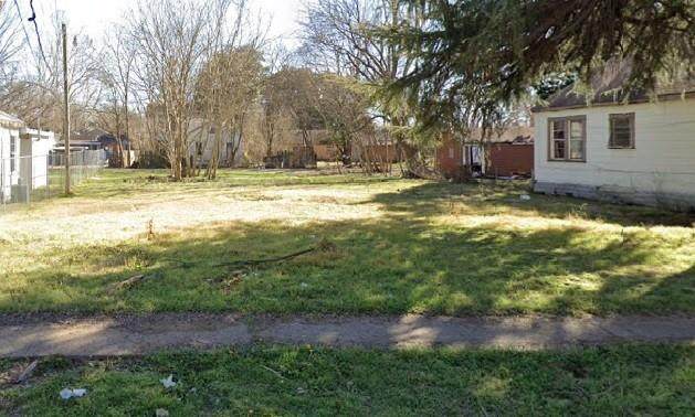 404 Edwards Street - Photo 1