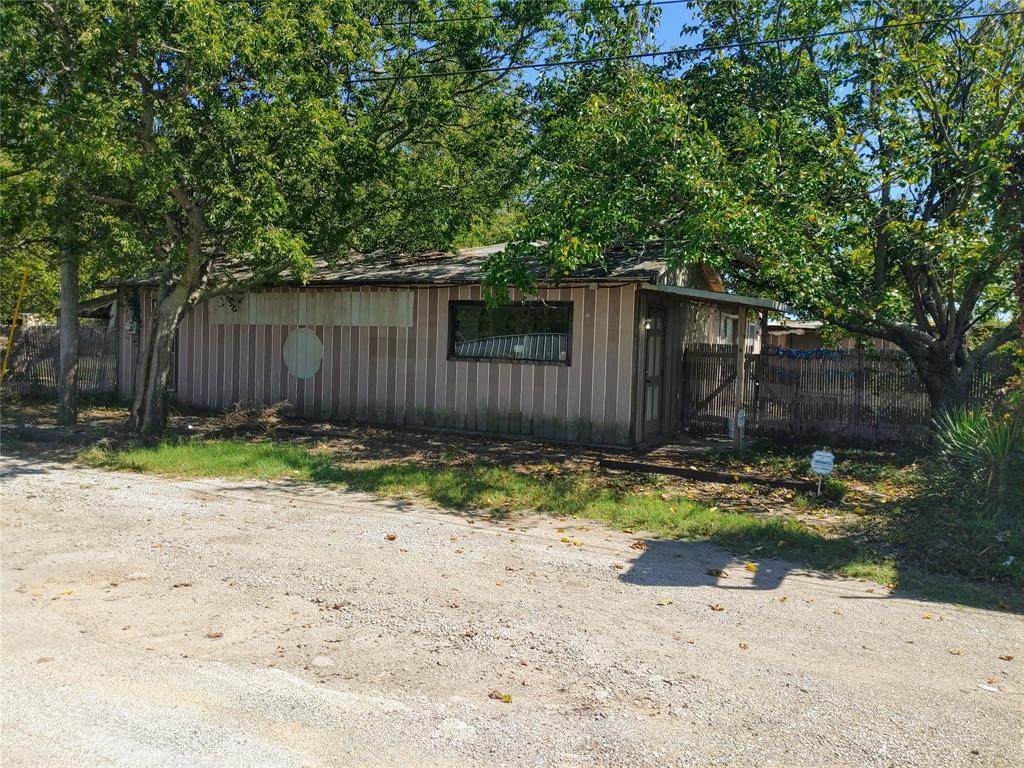 10022 Jacksboro Highway - Photo 1