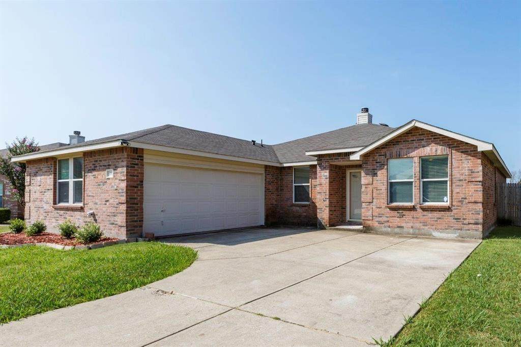 1213 Hawthorne Court - Photo 1