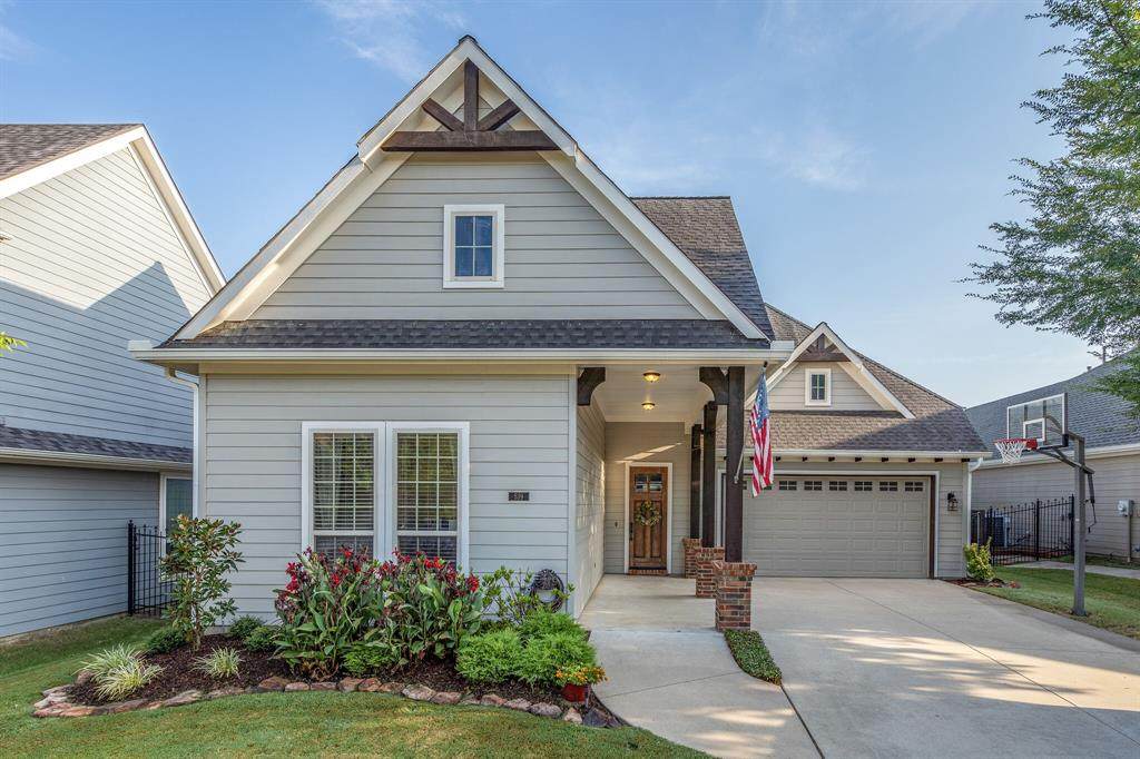 539 Village Way - Photo 1