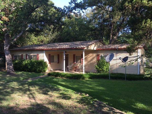 111 County Road 1746 - Photo 1