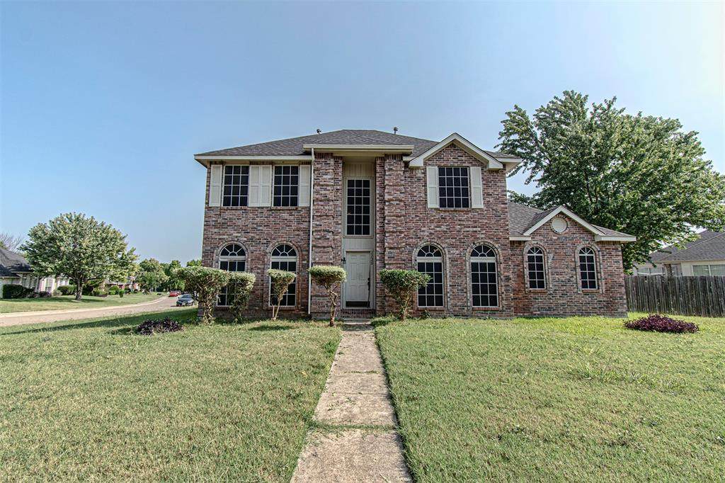1129 Kensington Drive - Photo 1